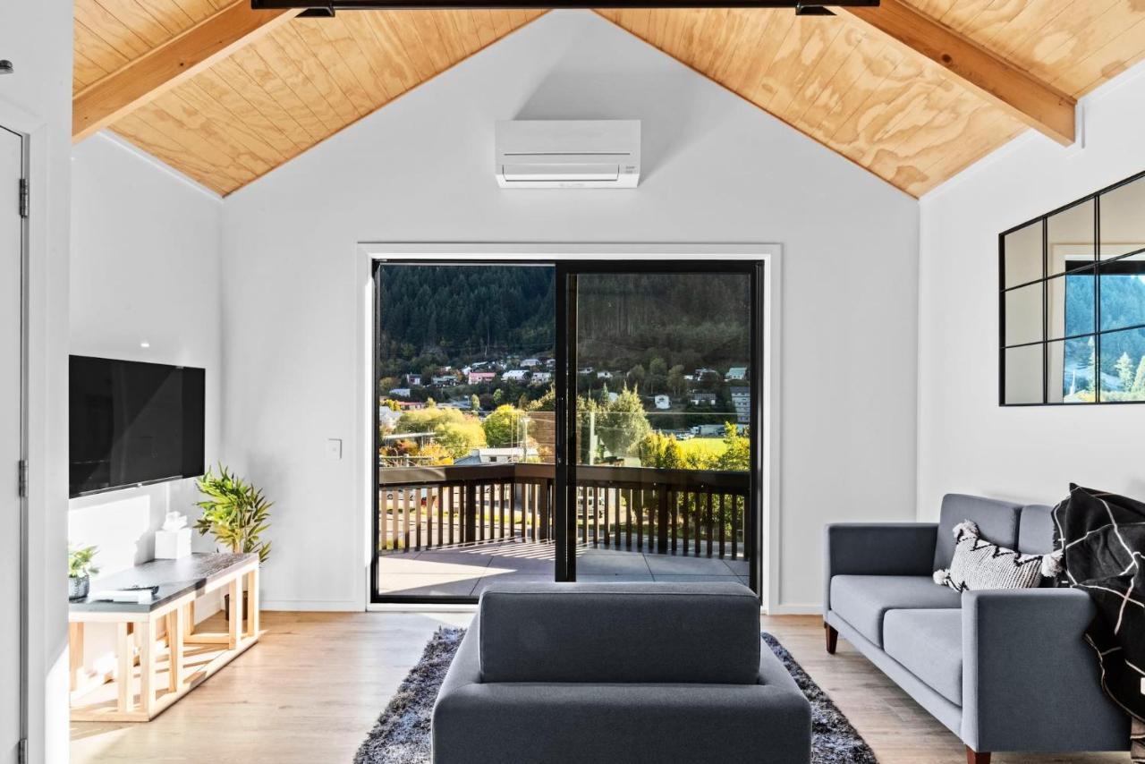 Alex Apt With Onsite Gym And Walk To Town Queenstown Room photo